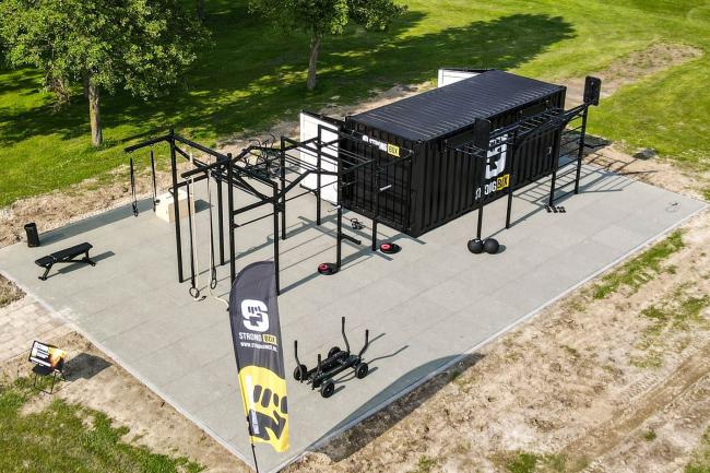 Outdoor fitness op een school